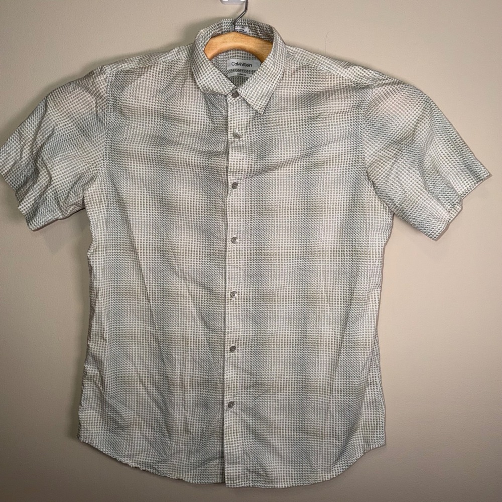 Calvin Klein Mens Modern Fit Short Sleeve Button Down Shirt Grey White Dot M